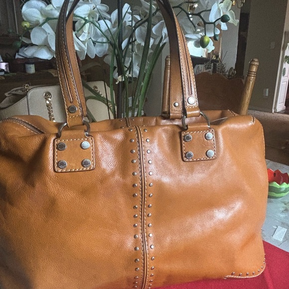 Michael Kors vintage Studded Tan Leather Tote Bag - Picture 5 of 10